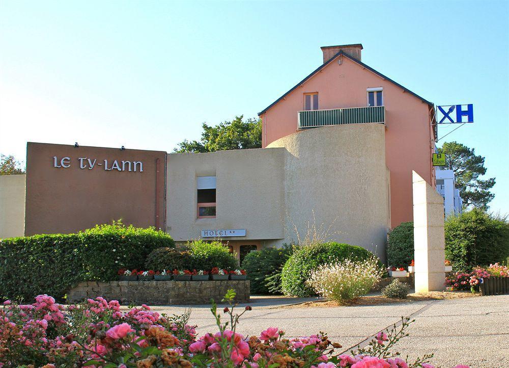 Hotel Le Ty-Lann Saint-Avé Exteriör bild