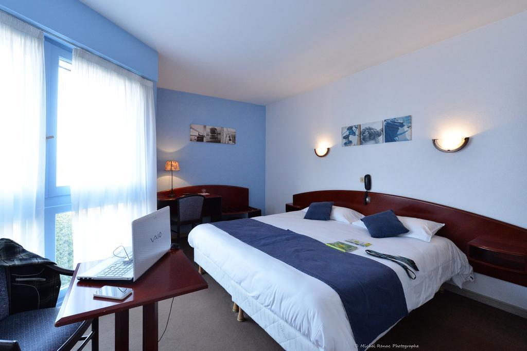 Hotel Le Ty-Lann Saint-Avé Exteriör bild